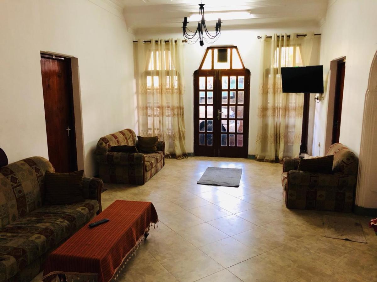 קנדי Suisse Villa מראה חיצוני תמונה